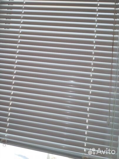 Жалюзи алюминиевые горизонтальные