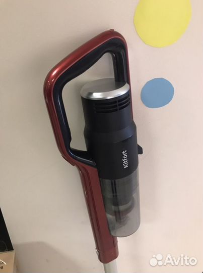 Вертикальный пылесос Kitfort KT-561