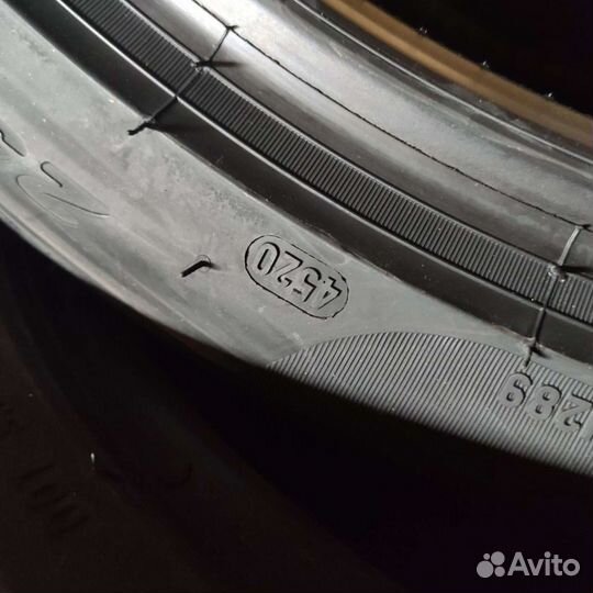 Pirelli P Zero 255/40 R20 101Y