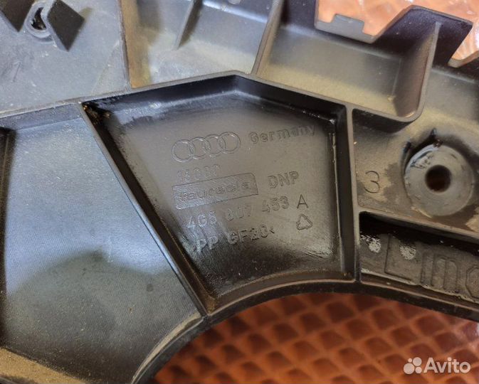 Кронштейн левый Audi A6 C7 4G cgwb 2012