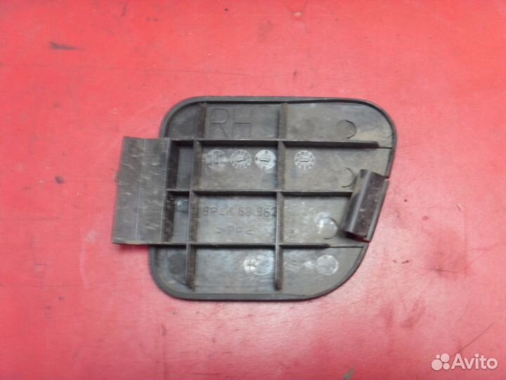 Заглушка крышки багажника BP4K68962 Mazda 3 (BK)