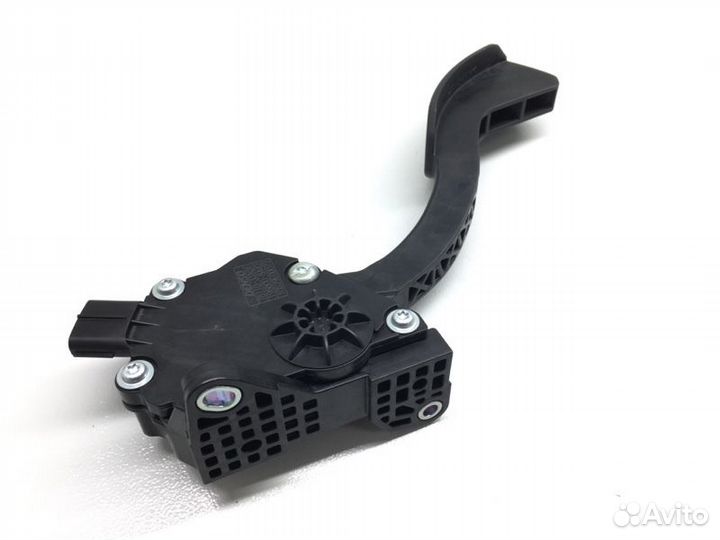 Педаль газа Toyota Camry XV55 2.0 2016