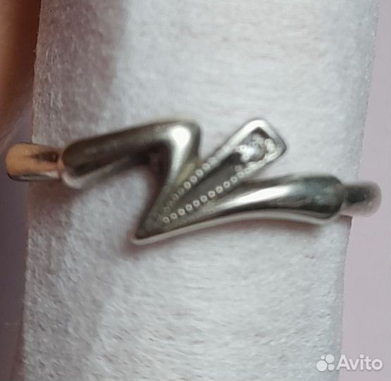 Кольцо женское