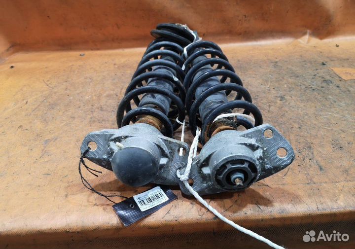 Стойки амортизаторов задние Volkswagen golf mk5