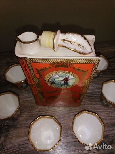 Графин - бутыль и 6 стопок