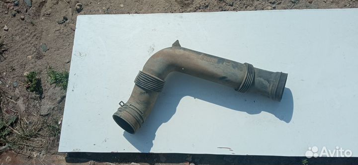 1K0129618AJ патрубок фильтра Шкода Октавия А5