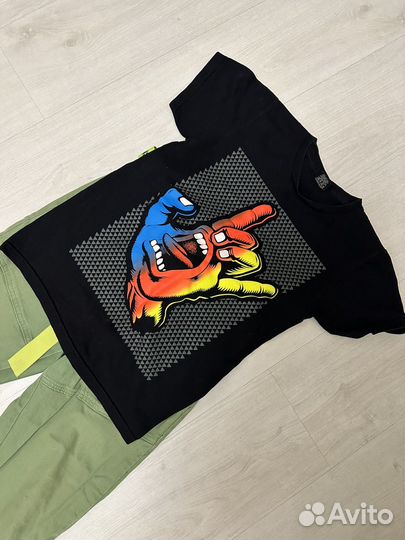 Джинсы и футболка для девочки