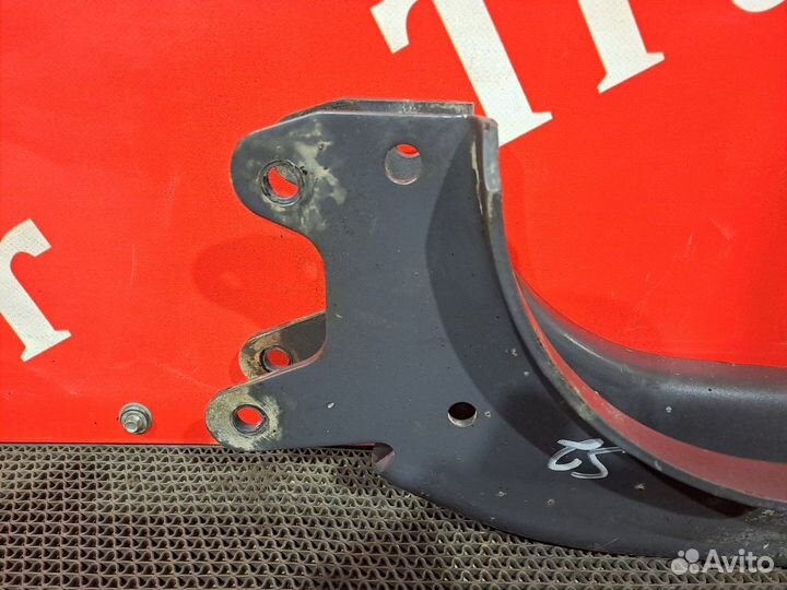 Кронштейн кабины правый