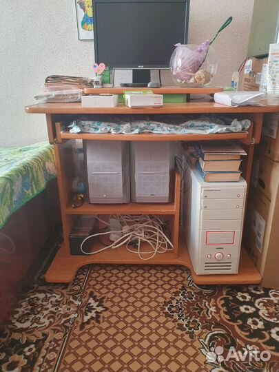 Компьютерный стол