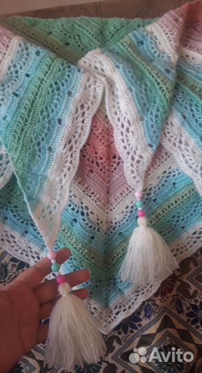 Бактус вязаный ручной работы