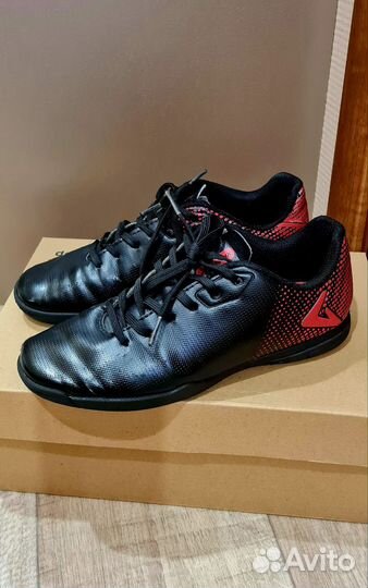 Футбольные бутсы 35 размер