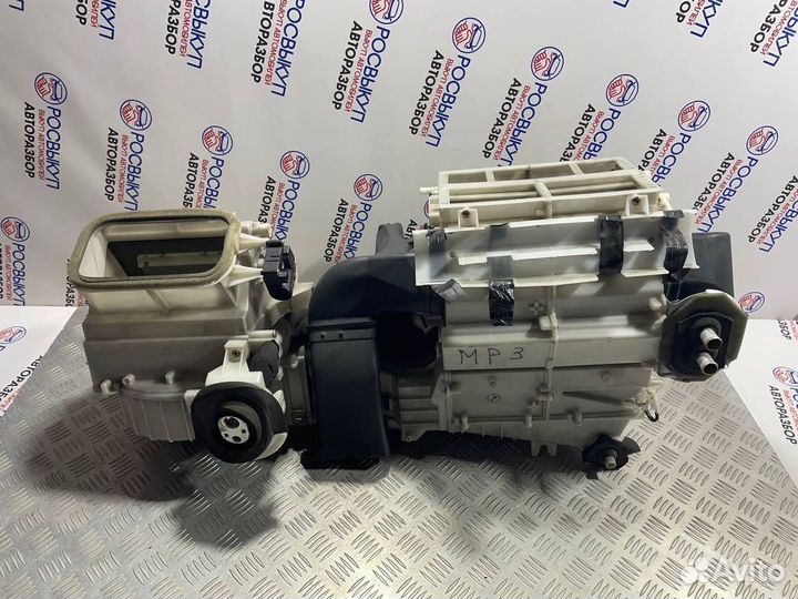 Корпус отопителя Mitsubishi Pajero