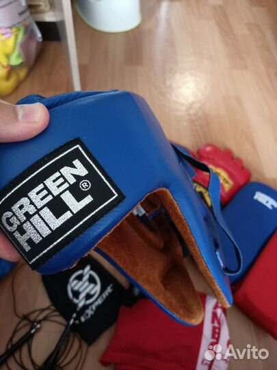 Краги для арб,шлем боксерский,шорты самбо,накладки