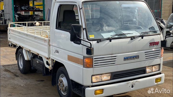 Подножка LH, Mazda Titan 1989-1999г левая