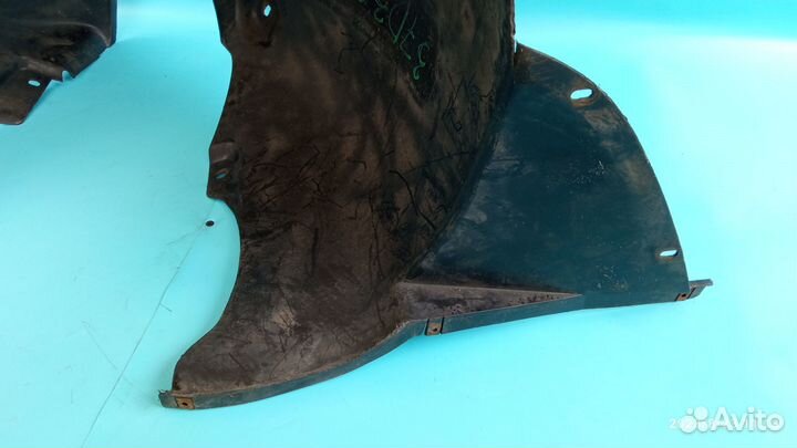 Подкрылок передний правый для Volkswagen Polo