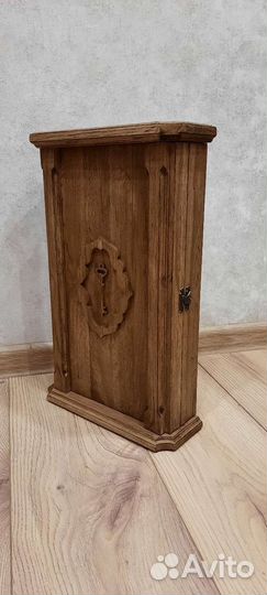 Ключница из дерева