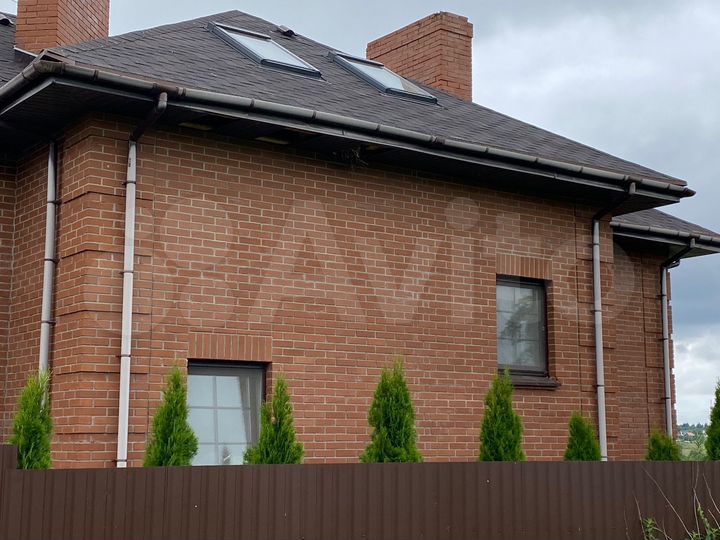 Дом 296 м² на участке 20 сот.