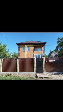 Коттедж 189 м² на участке 6 сот.
