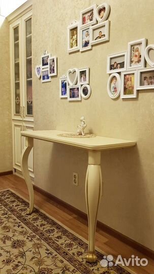 Косметические столы