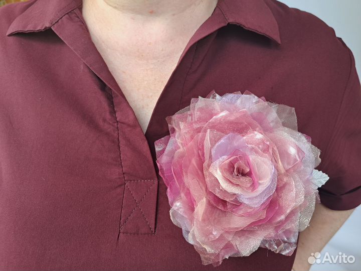 Брошь ручной работы цветок