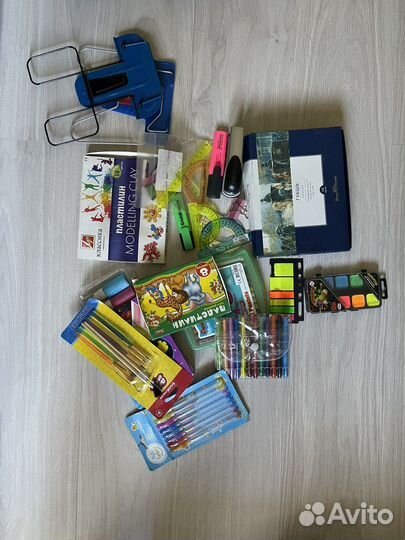 Канцтовары (краски, ручки и тп.)