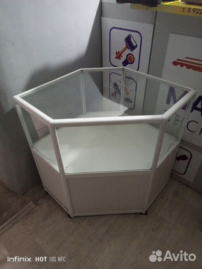 Дверь витрины