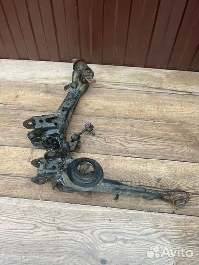 Рычаг задний левый Honda Civic 4D 1.3 2008