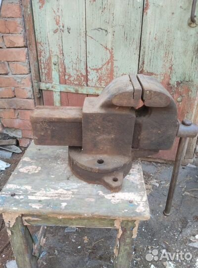 Тиски слесарные СССР