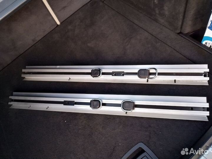 Крепёжные направляющие в багажник бмв Х5 е70.(рейл