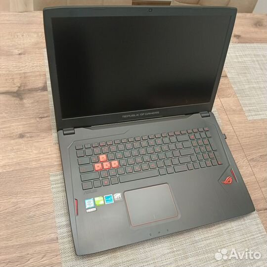 Asus 17.3/120гц/I7-7700HQ/12GB/500GB/1070-8GB