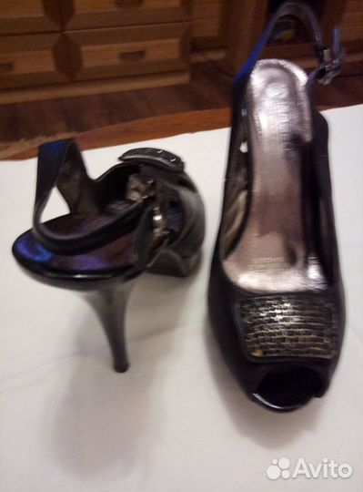 Босоножки вечерние