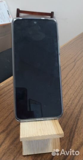 Подставка для телефона из дерева