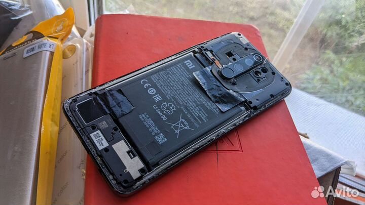 Зачасти Xiaomi Redmi Note 8 Pro