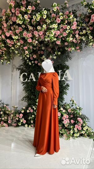 Вечернее платье