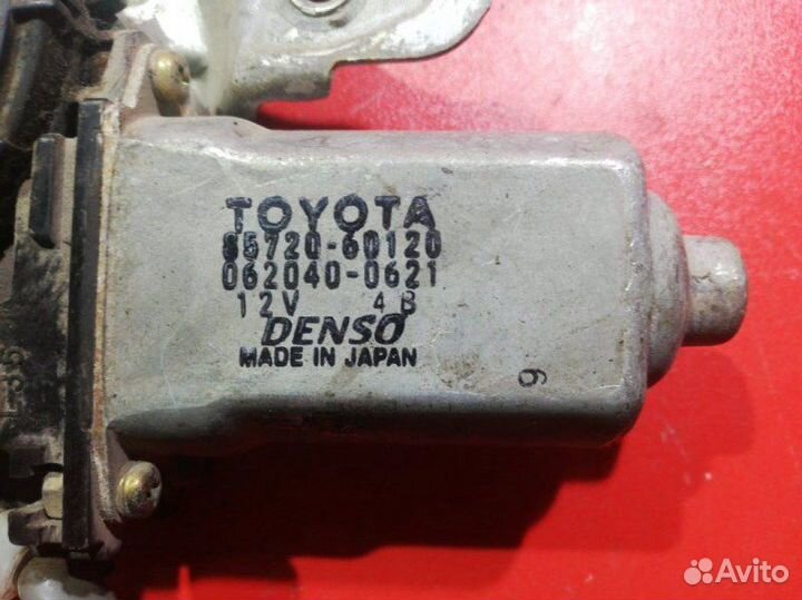 Стеклоподъемник задний правый Lexus Lx470 UZJ100