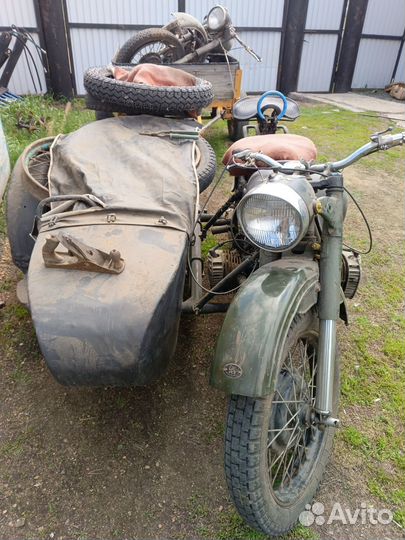 Продам мотоцикл Урал м-72