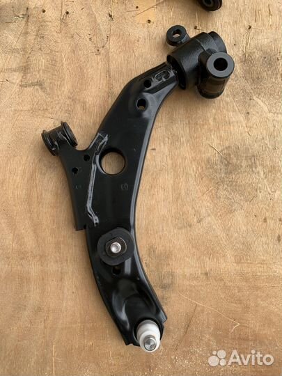 Рычаг нижний передний левый Mazda CX-9