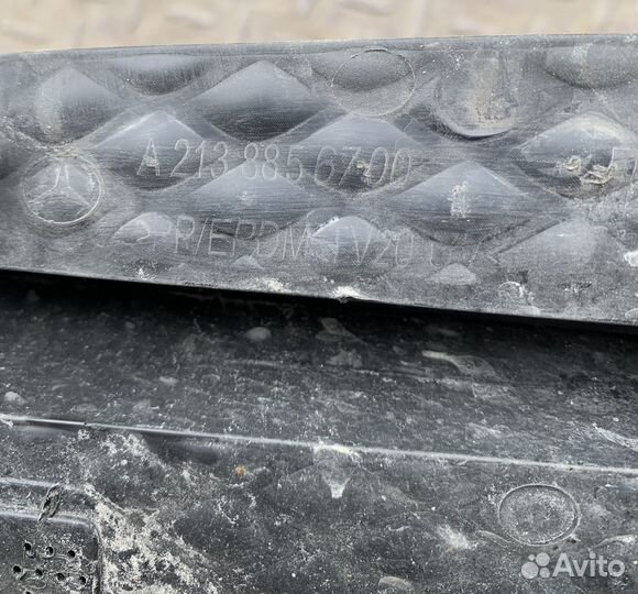 Решетка переднего бампера левая Mercedes w213