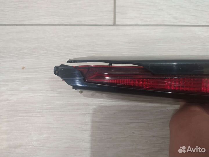 Стоп сигнал (фонарь) крышки багажника infiniti FX