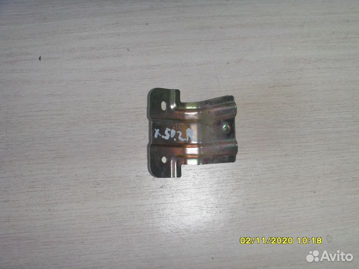 Кронштейн двери A6102311 Lifan X50 2015) Х50