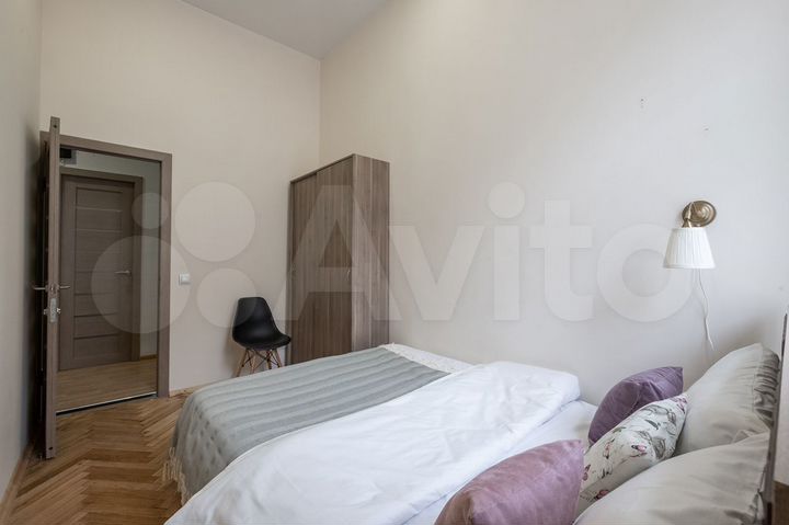 Комната 10 м² в 5-к., 3/5 эт.