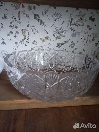 Хрустальная ваза