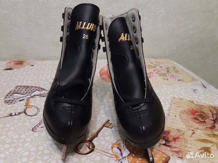 Коньки фигурные atemi allur 28