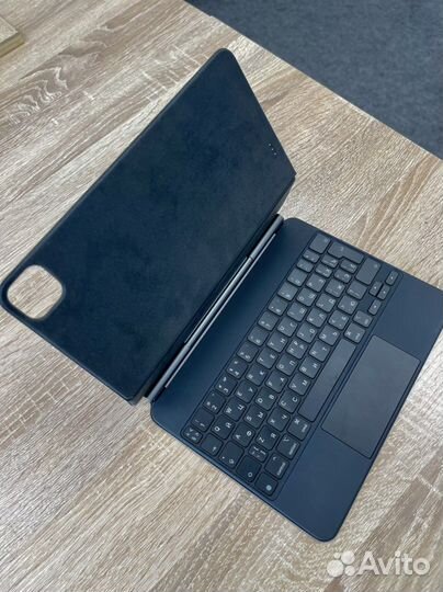 Magic keyboard iPad 11”