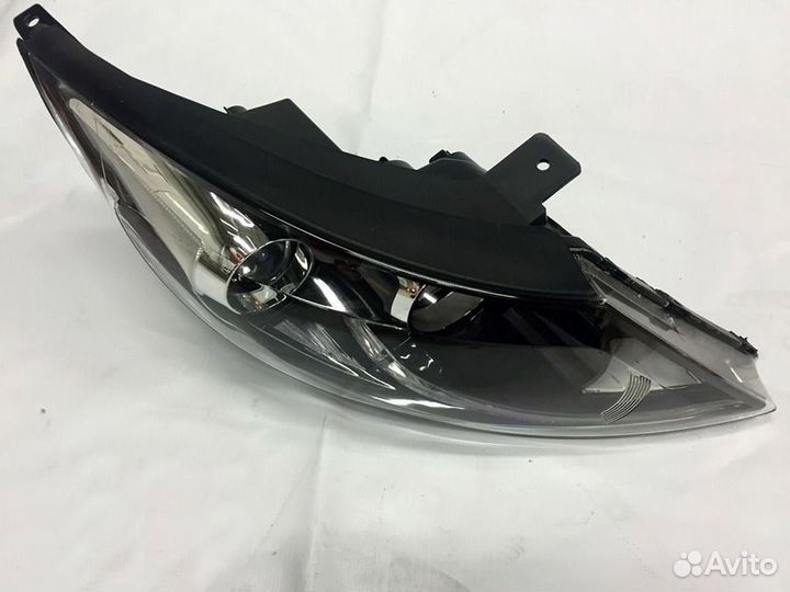 Фара передняя правая Киа Спортейдж 2010 - 2015