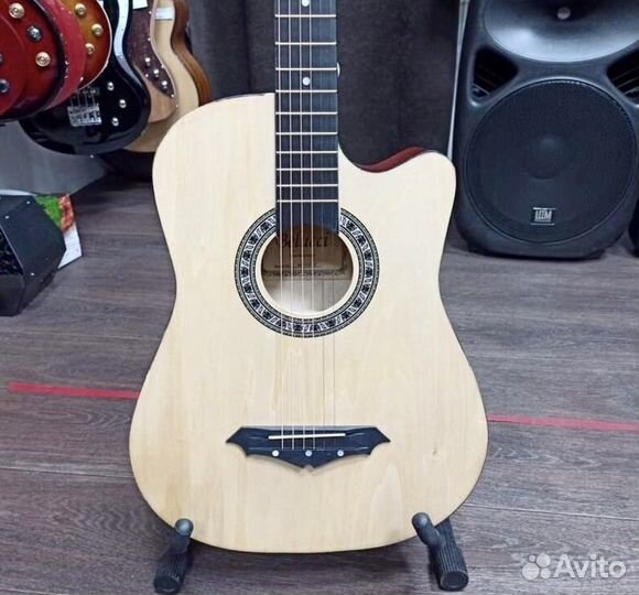Акустическая гитара
