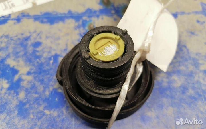 Крышка расширительного бачка BMW 3-Series/M3 (E30)