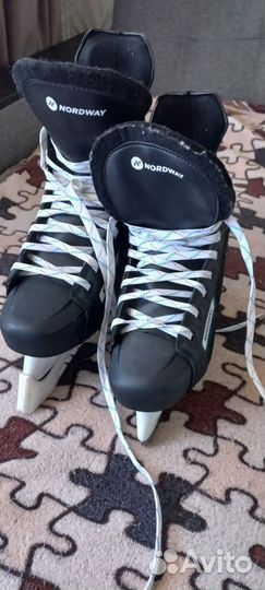 Коньки хоккейные