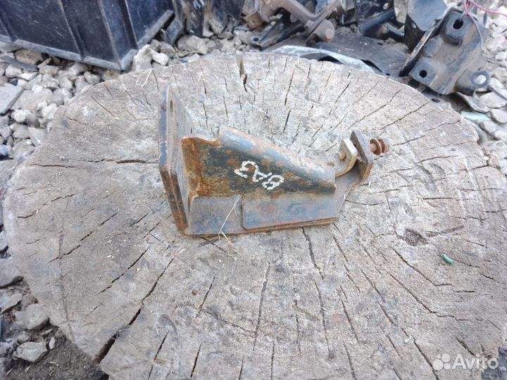 Кронштейн двигателя ваз 2110-12