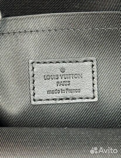 Сумка-слинг Louis Vuitton Pilot